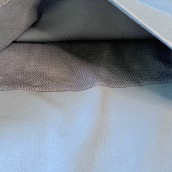 Nike Men's Medium Thick Black Shirt Side Mesh Slits Vent on Back Pockets Stylish - Picture 9 of 10